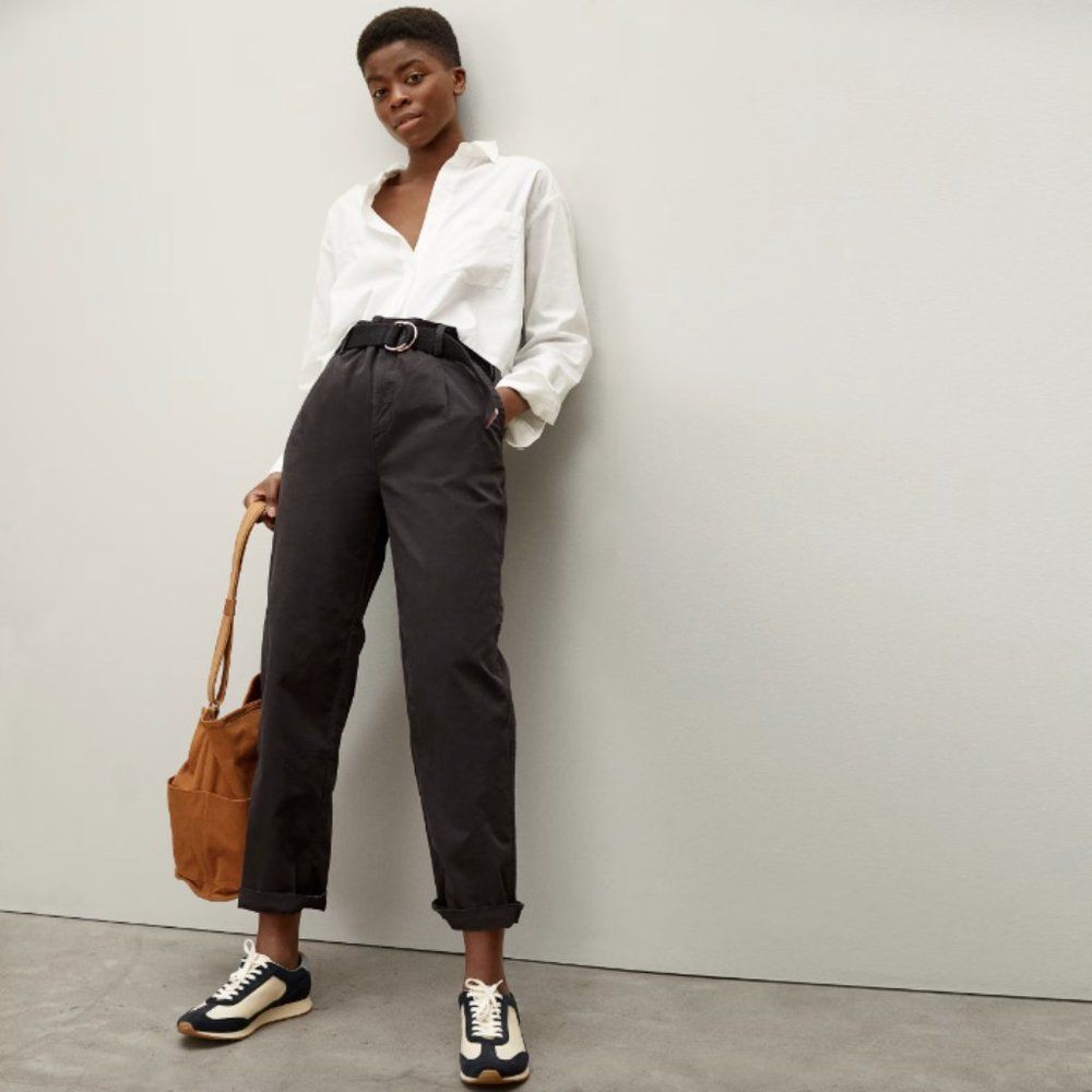 Everlane washed black cotton pleated lightweight straight leg chino pants